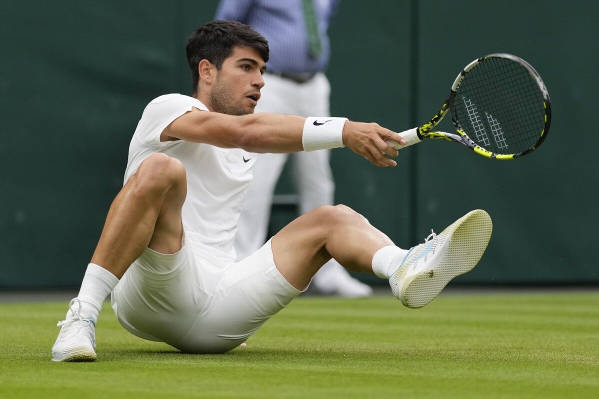 Carlos Alcaraz y Jannik Sinner llegan a los cuartos de final de Wimbledon. Coco Gauff pierde